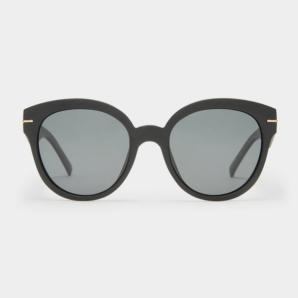 Le Specs Capacious