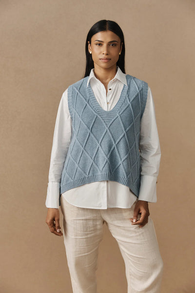 Liora Vest