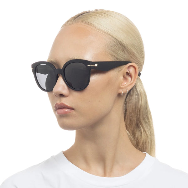 Le Specs Capacious