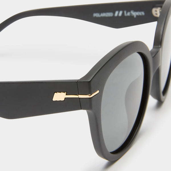 Le Specs Capacious