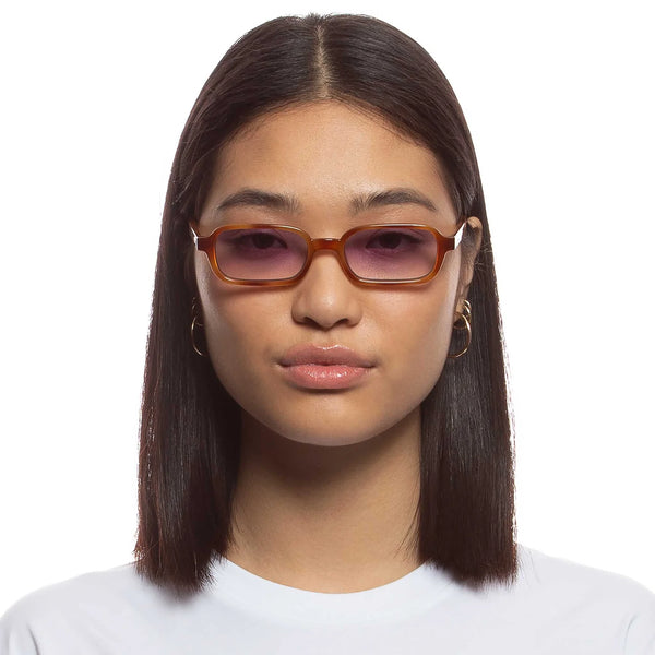Le Specs Pilferer