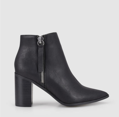 Oscar  Boot